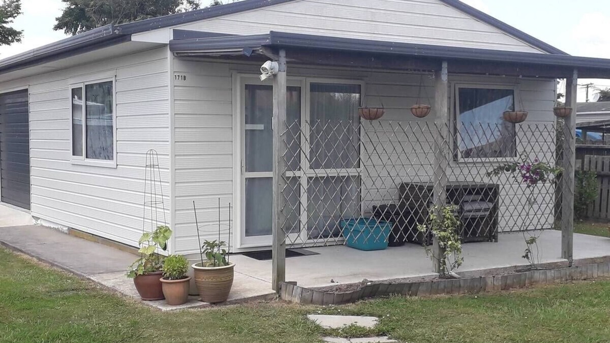 Horotiu Apartment | Humble Horotiu abode outskirts of Hamilton
