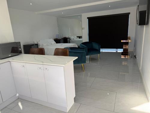 Humewood Apartment | Humewood Gardens Private Suite