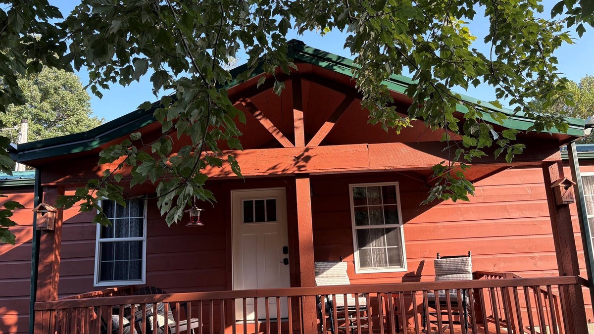 Cookeville Cabin | Hummingbird Cabin: Cummins Falls Oasis!
