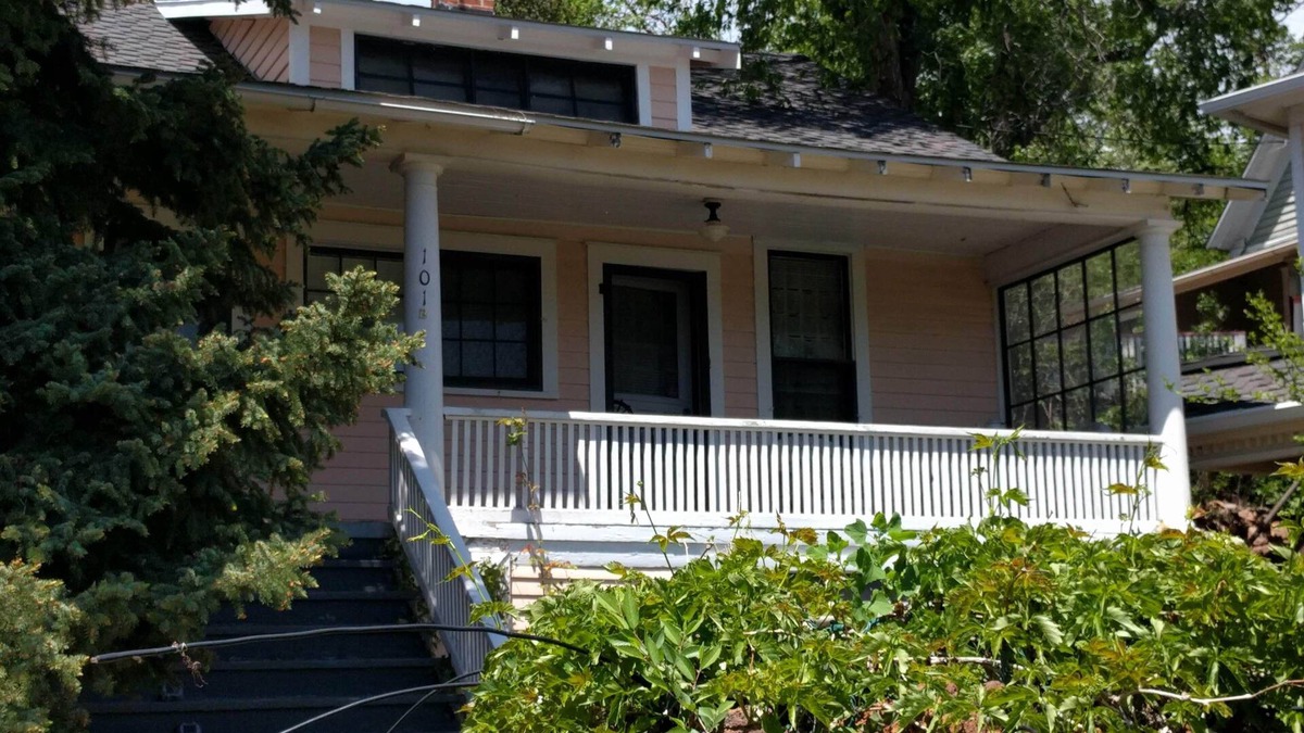 Manitou Springs Historic District Cottage | Hummingbird Cottage - downtown Manitou Springs