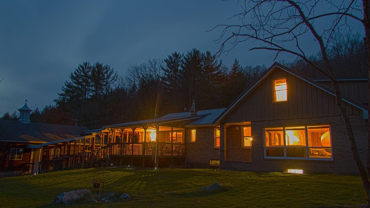 Gibbon Glade House | Hummingbird Retreat 12 miles from Ohiopyle, unique house and property on stream.