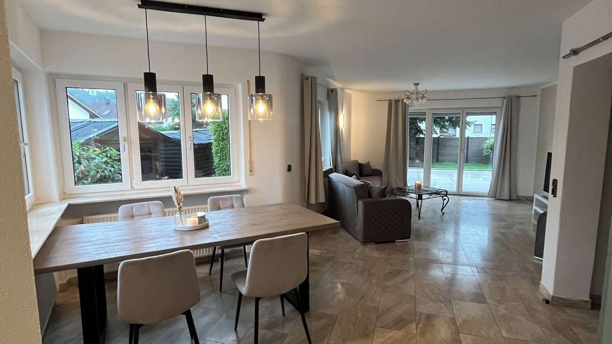 Tettnang Apartment | Hundefreundliche Ferienwohnung mit Garten und Terrasse 10 Minuten vom Bodensee