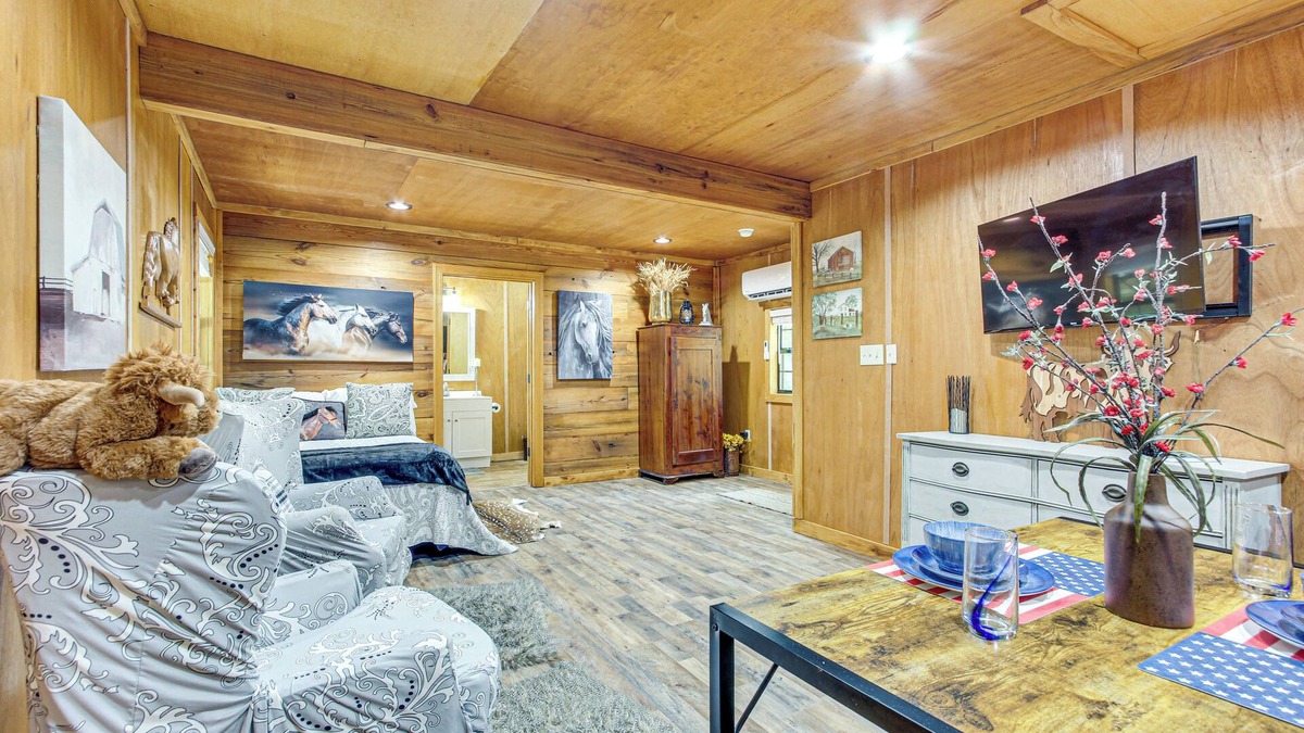 Folsom Apartment | Hunt, Fish & Explore: Tranquil Hideaway in Folsom!