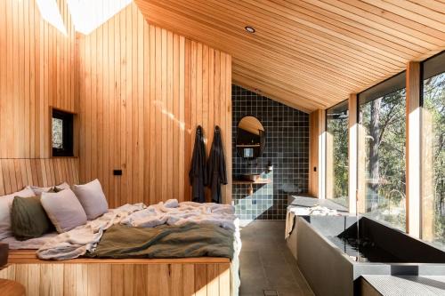 Glen Huon Bed & Breakfast | Hunter Huon Valley Cabin Three