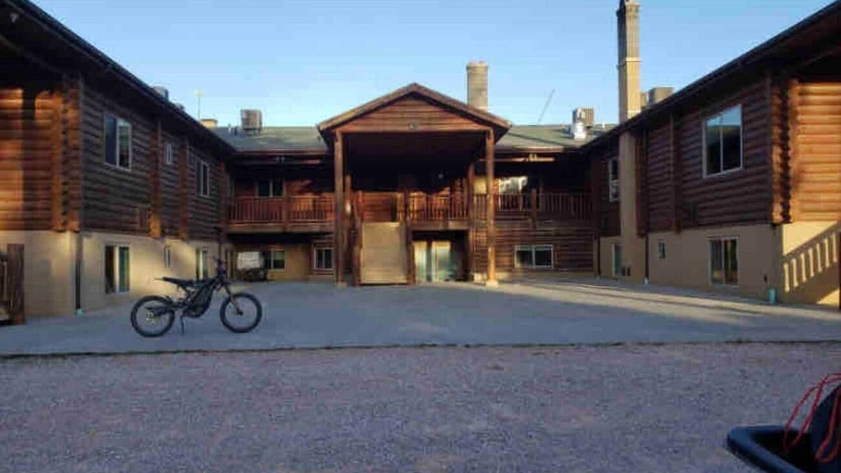 Hot Springs House | Hunters Lodge in Custer
