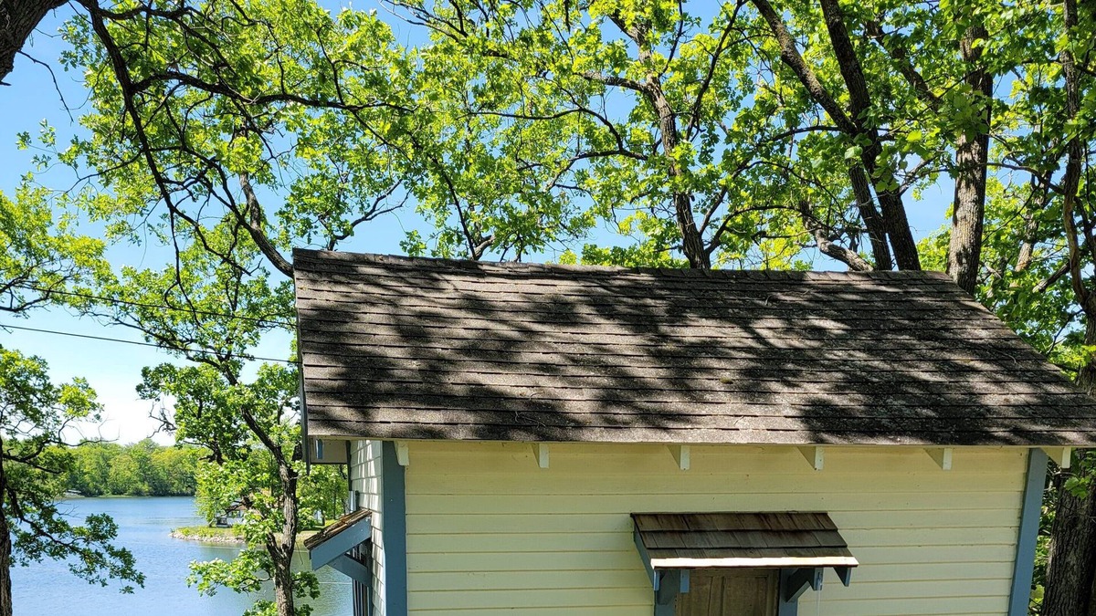 Vergas House | Hunting season is here!! Cozy Casita on Loon Lake-dog friendly!
