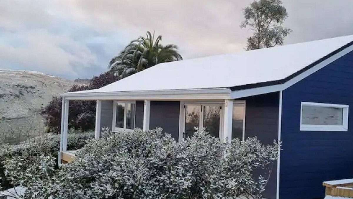 Christchurch House | Huntsbury Hideaway, Cottage with amazing views