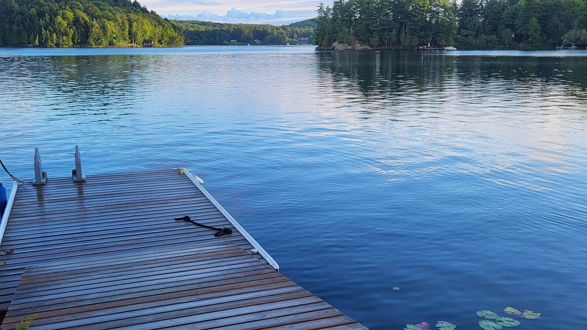 Huntsville Cabin | Huntsville, Lake Vernon - Island Cabin Retreat - Boater's Only!