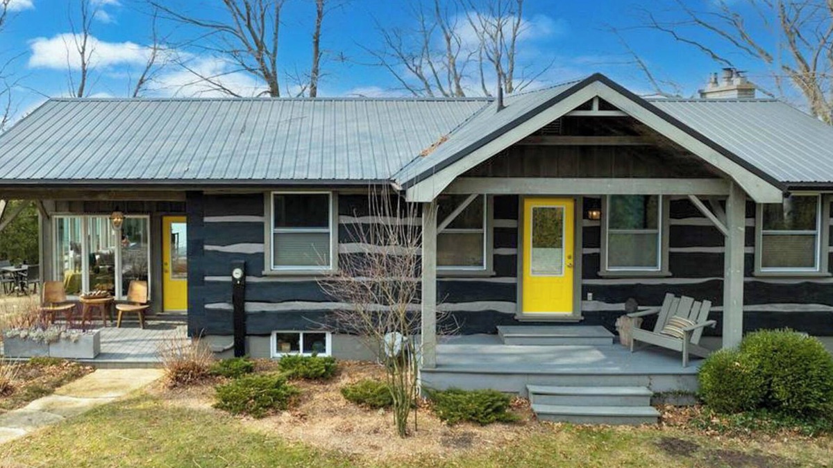 Bluewater Cottage | Huron Coastal, Sauna, 2 King beds - Lakefront with Shared Access