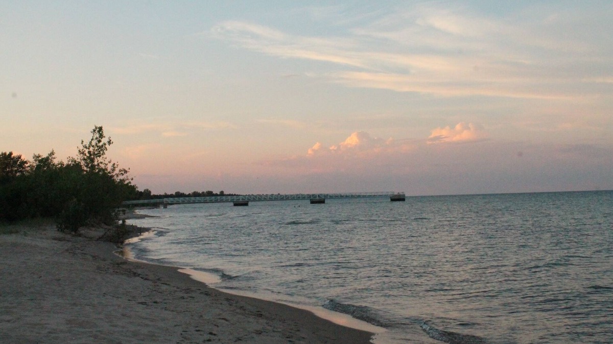 Oscoda House | Huron Winds kiddy corner to Lake Huron and near the Oscoda splash park!