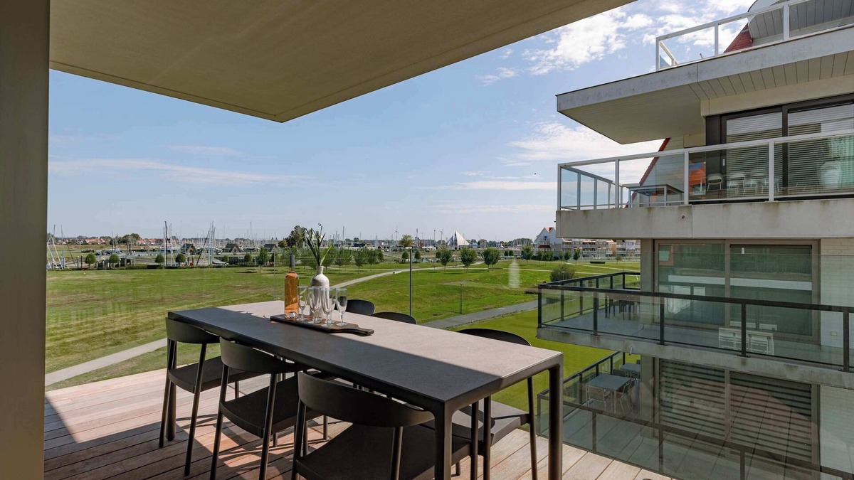Nieuwpoort Apartment | Huswell - Apartment with 3 terraces and parking