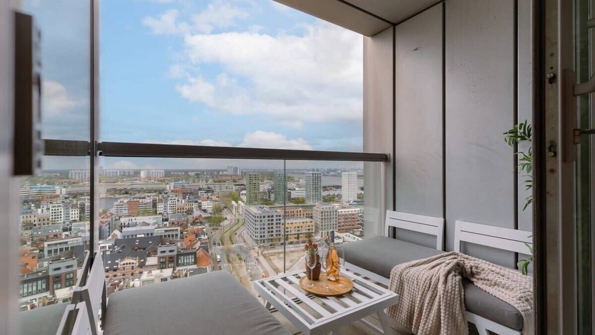 De Kaaien House | Huswell - Apartment with beautiful view of Antwerp