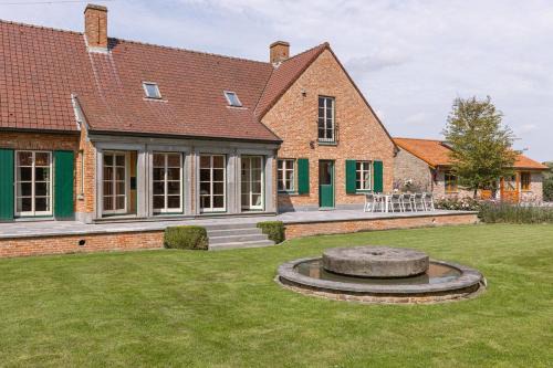 Bavikhove House | Huswell - Authentic Serene Vacation Hideaway with Pond