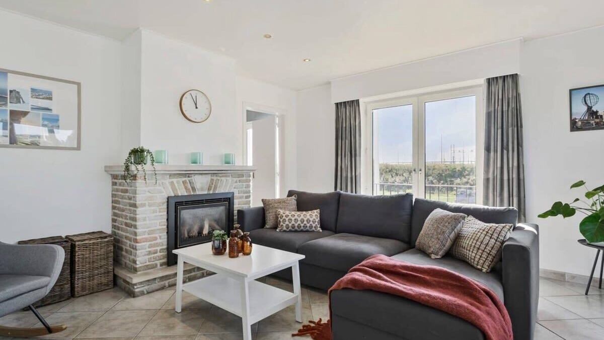 Lissewege Apartment | Huswell - Charming seaside apartment 'Sea Bridge'