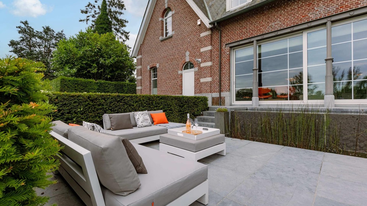 Merelbeke House | Huswell - Unique & exclusive villa "Gentbos" with
