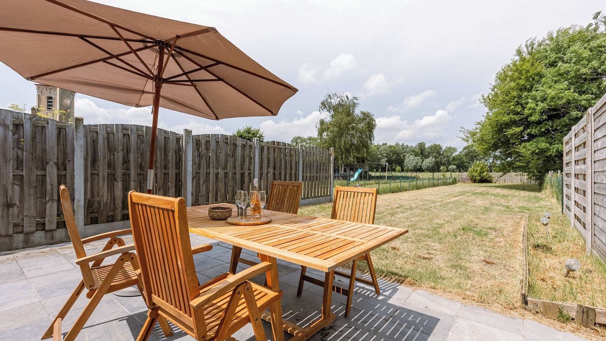 Lapscheure House | Huswell - Vacation home in Damme with sunny garden and views
