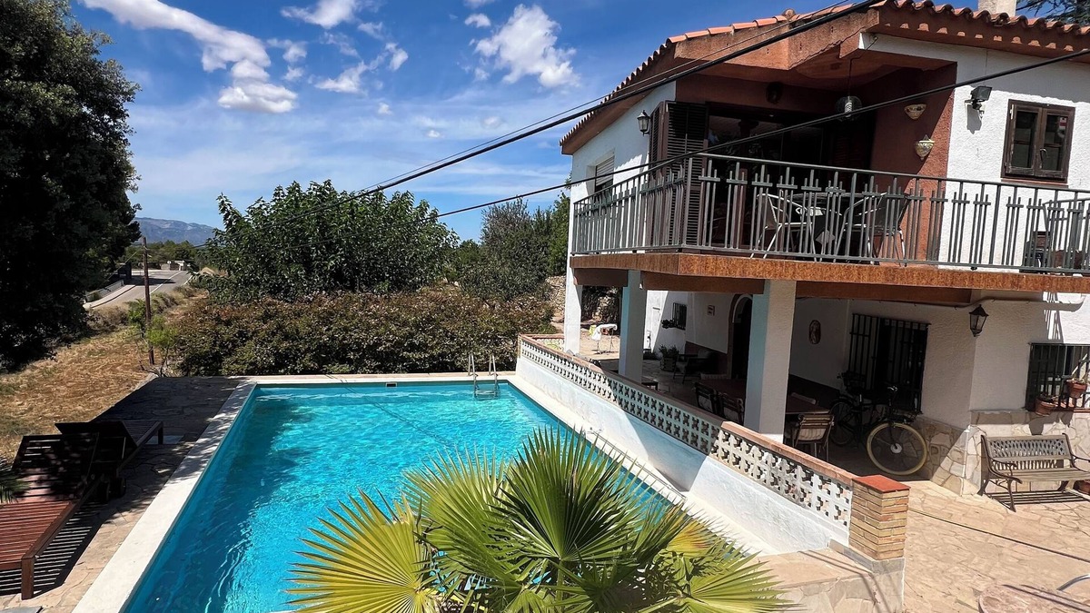 Godall Villa | HUTTE-1960 Mediterranean Country House with garden and pool in 3ha estate
