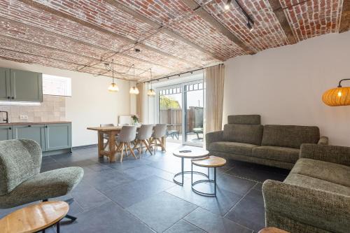 Reningelst House | Huyze Basco