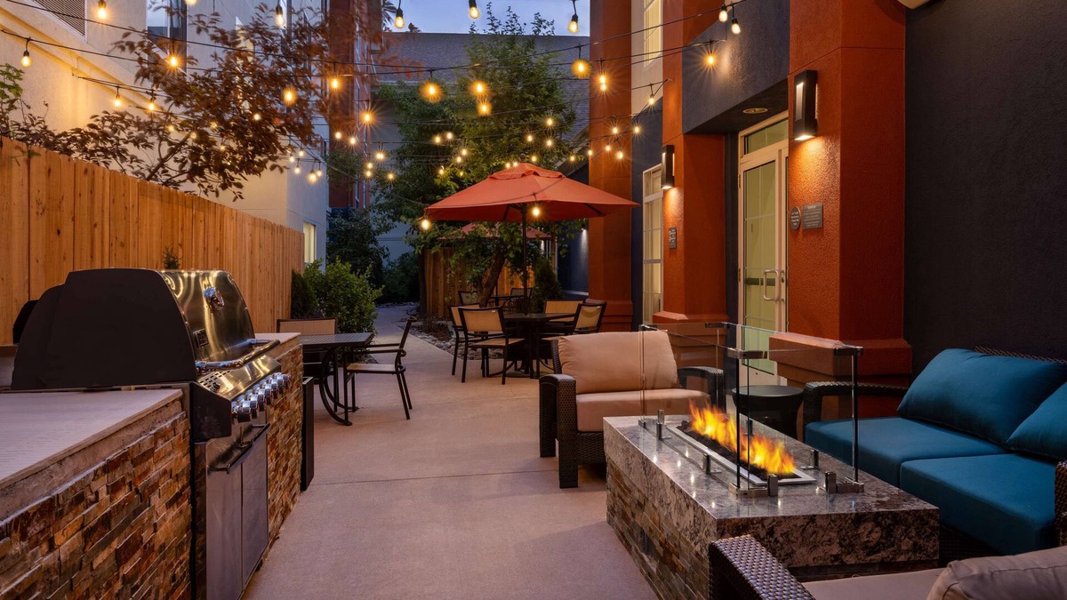 Southeast Colorado Springs Hotel | Hyatt House Colorado Springs Airport