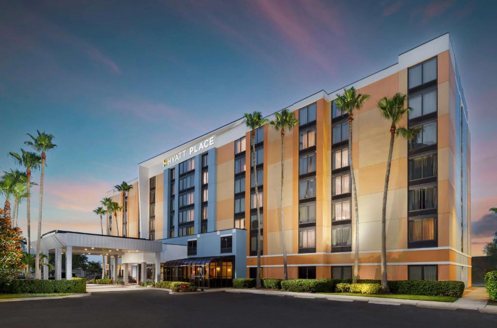 Florida Center Hotel | Hyatt Place across from Universal Orlando Resort