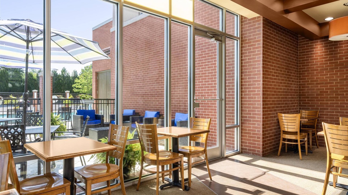 Lakes of Forest Hill Hotel | Hyatt Place Memphis/Germantown