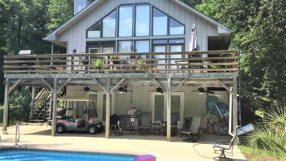 Semora House | HYCO HOLIDAYS - 17 min to VIR - 36 min to Caesar's Casino - Pet Friendly