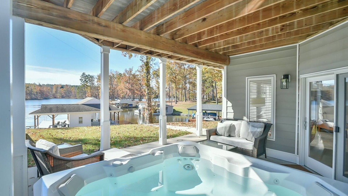 Semora House | Hyco Lake’s Crystal Haven - Hot-tub, Large Dock
