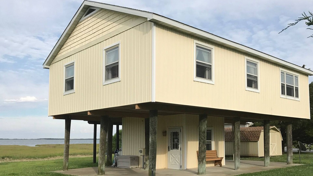 Berlin House | HYDE OUT - Waterfront view of Assateague Island