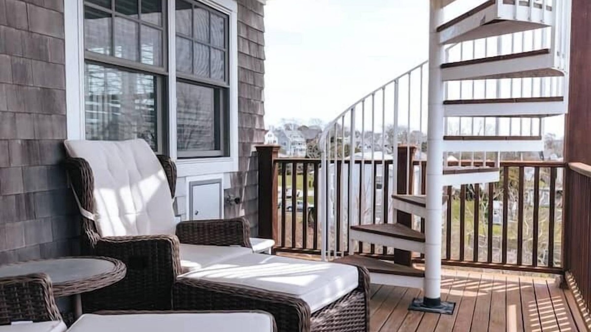 Easton's Point House | Hydrangea House