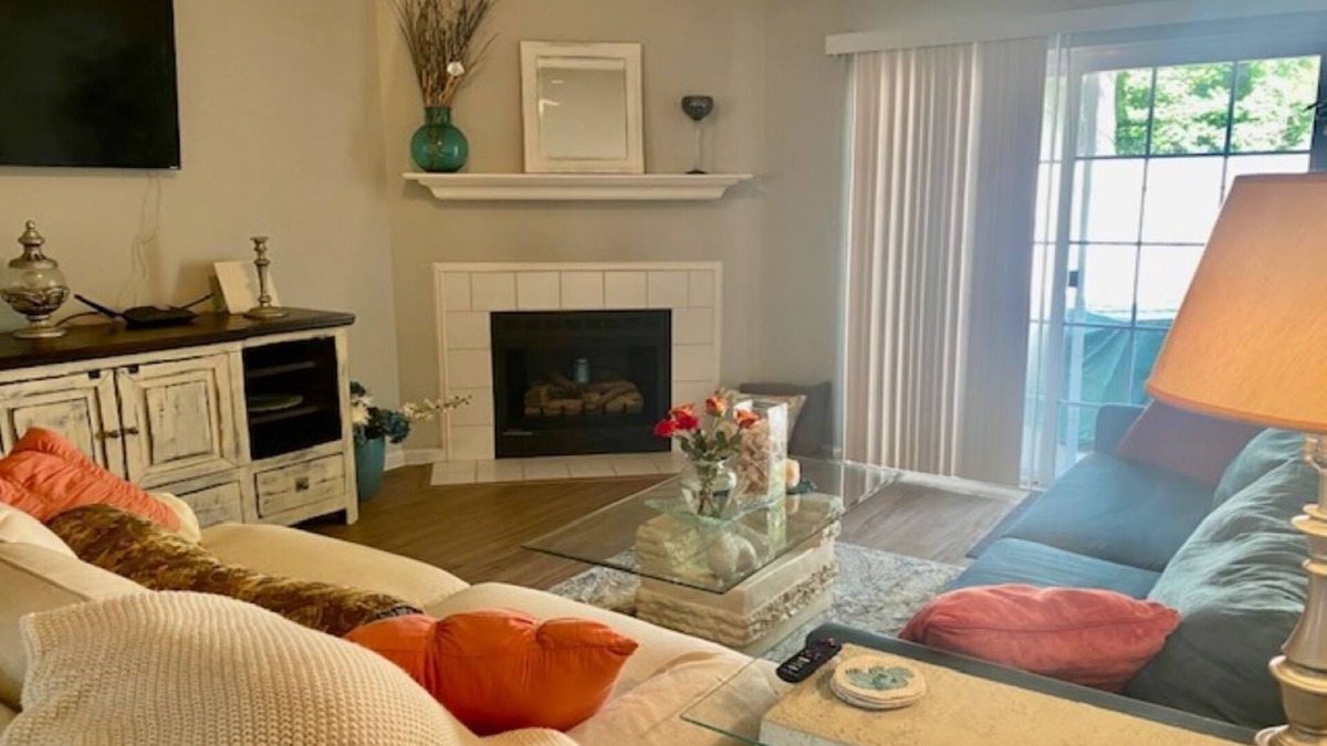 Charleston House | Hygge Charleston Townhome Near Folly Beach & Downtown w Paved Walking Trail!