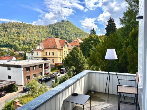 Oberdorla Apartment | HyggeLiving - NEU - Luxus Apartments in schöner Villa - Bergblick - 3 Balkone - 7 Pers - Parken - 100qm