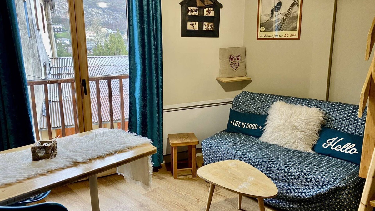 Ax-les-Thermes Apartment | ☆hyper center☆La Marmotte ☆ small T2 cabin☆entrée24h/24☆près ski/cure ≈ wifi☆