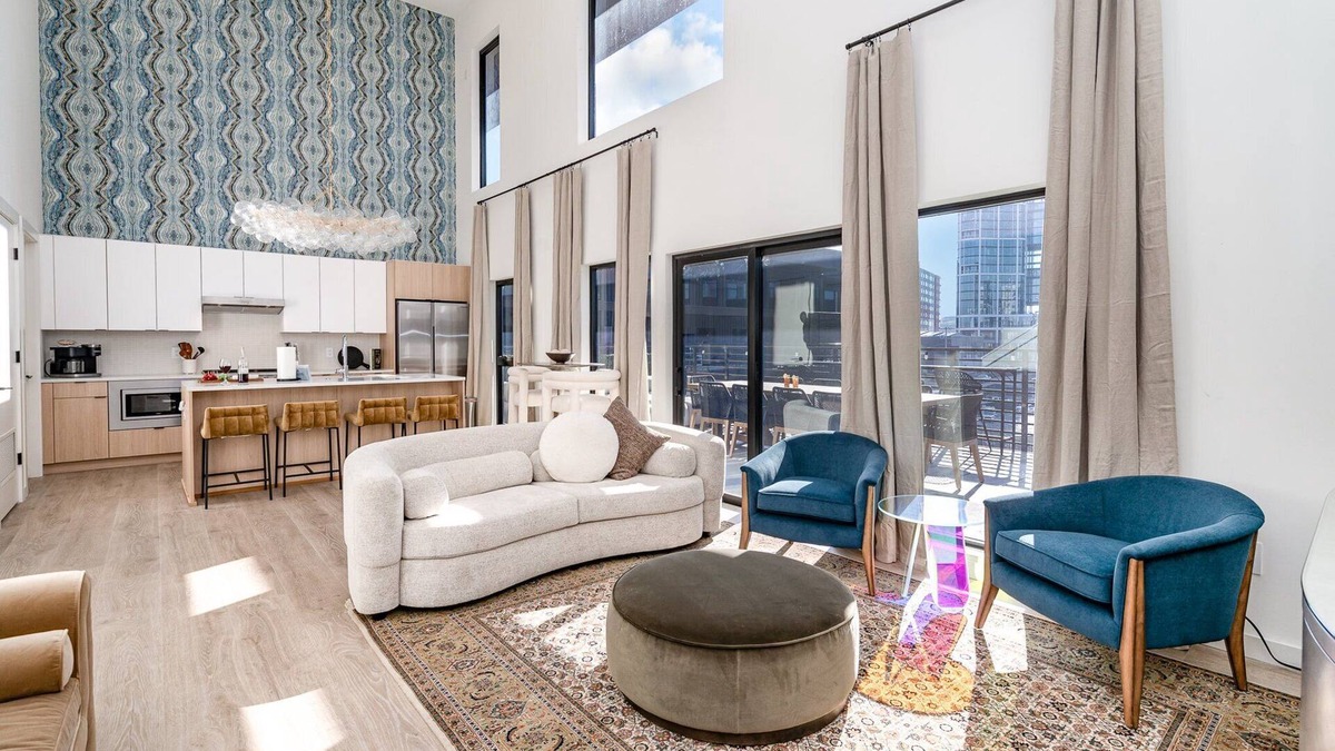 The Gulch House | Hyve - Halo - Pool & Gym - Large Private Balcony