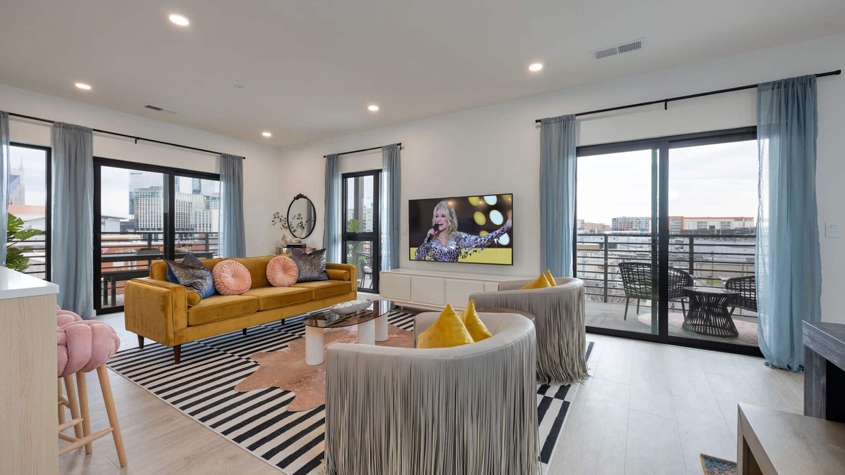 The Gulch House | Hyve-The Dolly Parton Experience-Private Balcony
