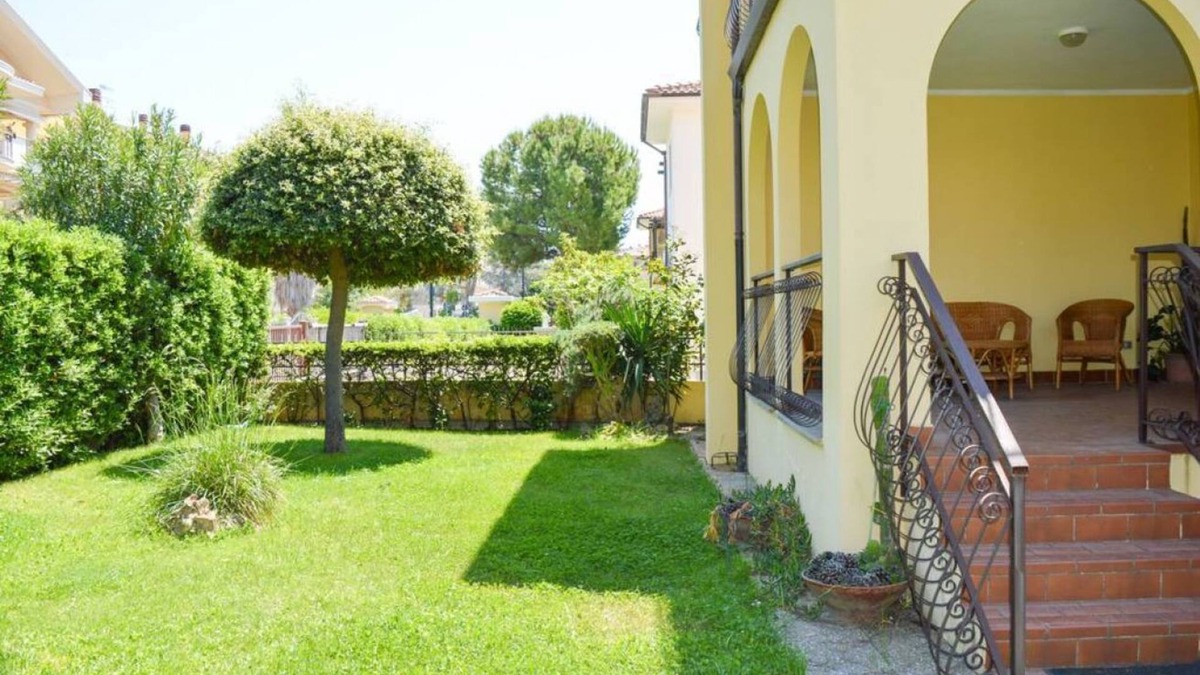 Foggetta Apartment | I Giardini di Filippi - Detached house with private garden and outdoor patio