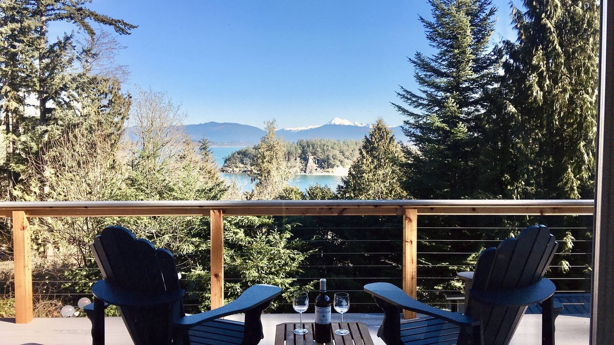 Anacortes Cabin | I'm Your Huckleberry.or.Guemes Island Cabin with stunning views