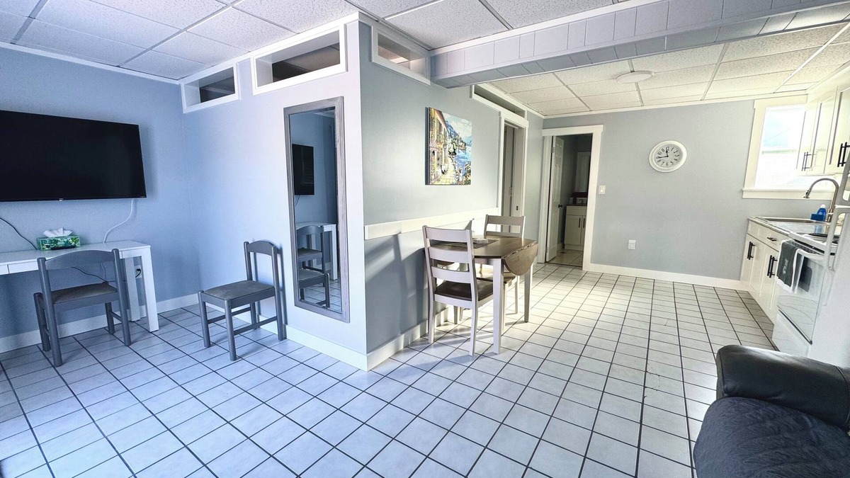 Pass-a-Grille Condo | I minute walk to Beach. Rated #1 Best location in Florida/Pets welcome with fee