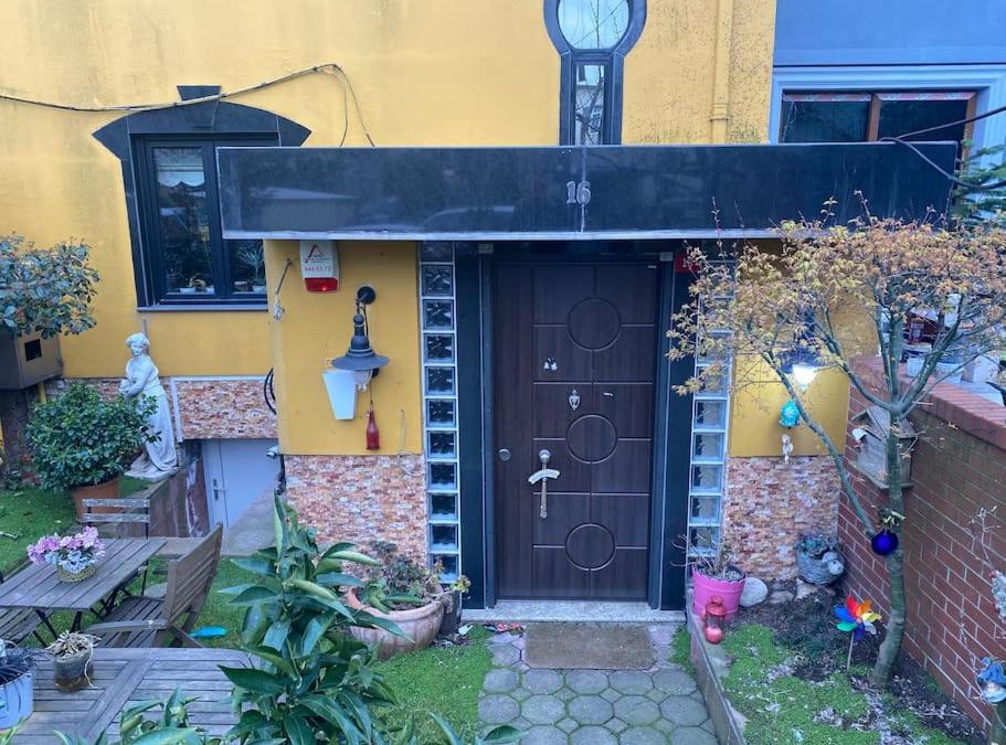Sariyer House | İstanbul Boğaz’ında, bahçeli, 5 katlı Villa-500m2