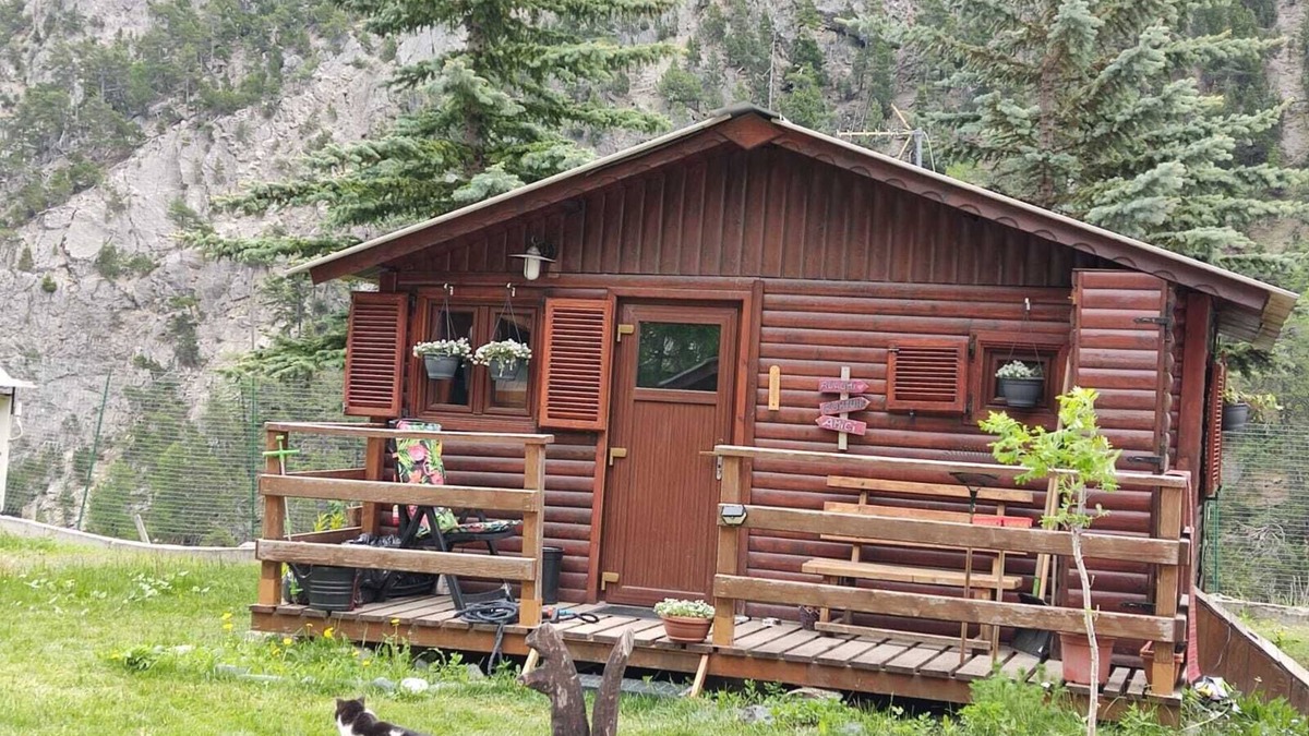 Claviere House | I want to cancel my ad