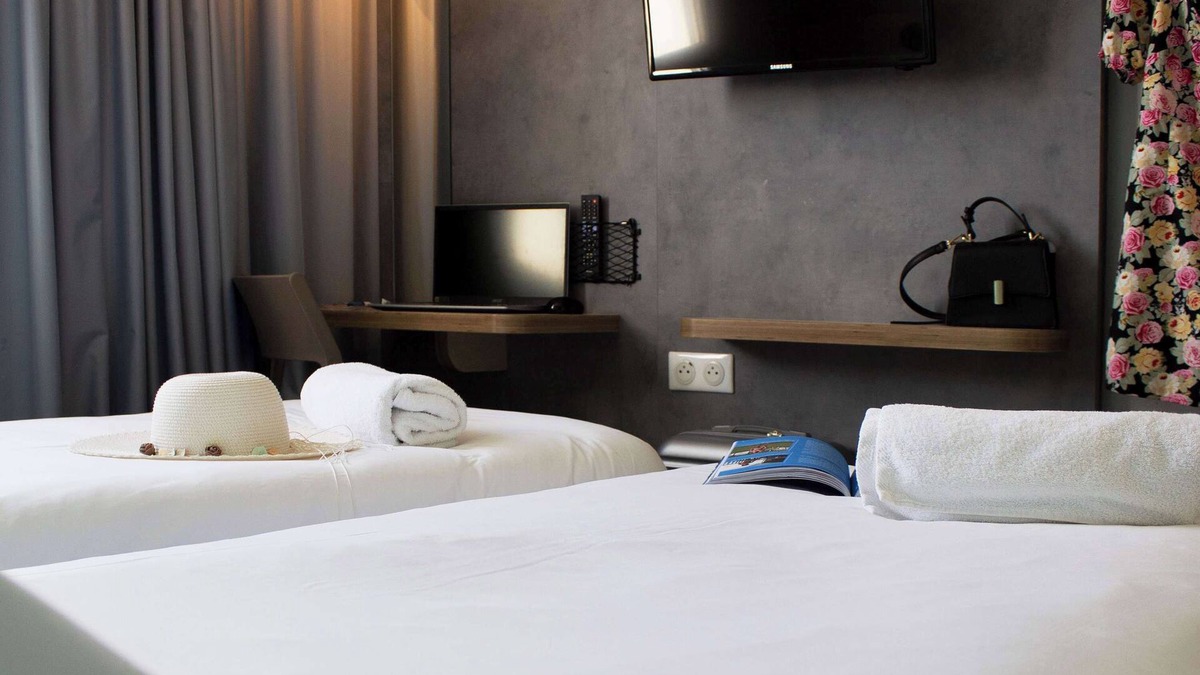 Aimargues Hotel | ibis budget Lunel Porte de Camargue
