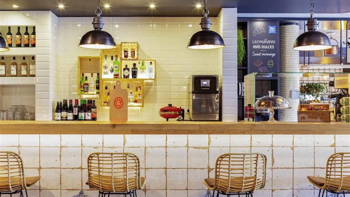 Las Campas y San Claudio House | ibis budget Oviedo