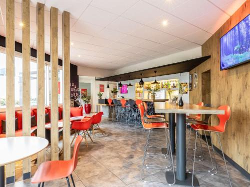Chalons-en-Champagne Hotel | ibis Chalons en Champagne