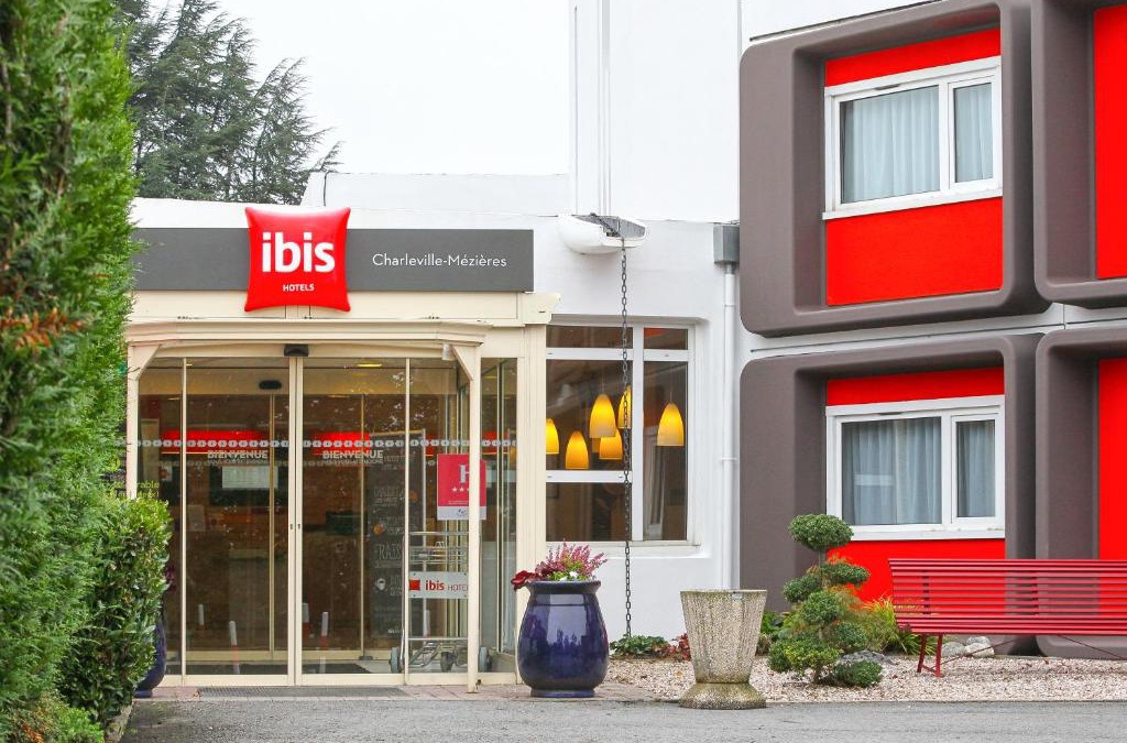 Villers-Semeuse Hotel | ibis Charleville Mézières