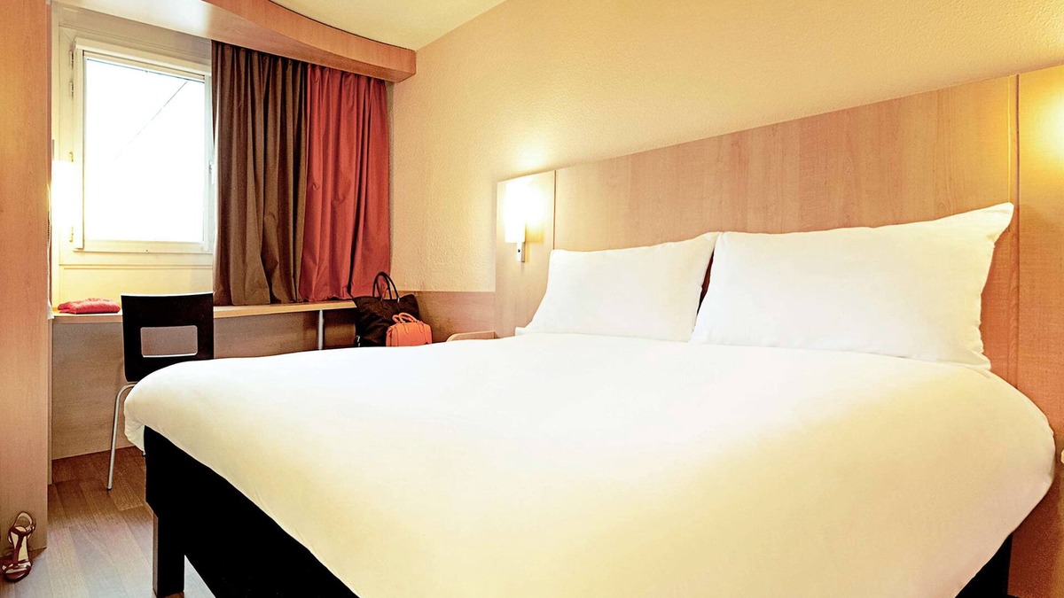 Villers-Semeuse Hotel | ibis Charleville-Mezières