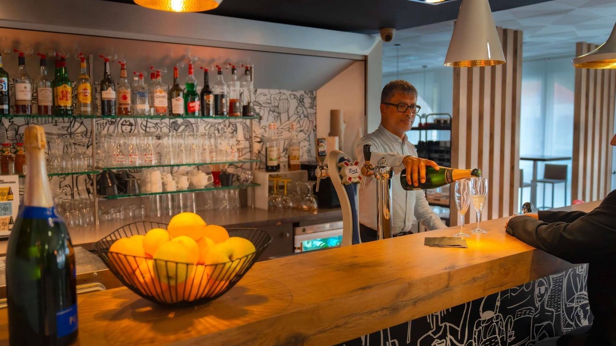 Epernay Hotel | ibis Epernay Centre Ville