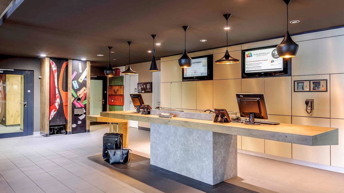 Petershausen-West Hotel | ibis Konstanz