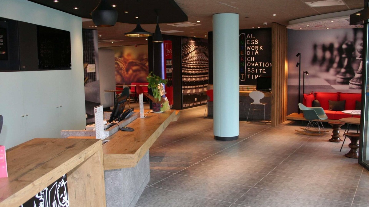 Montceau-les-Mines Hotel | Ibis Montceau Les Mines