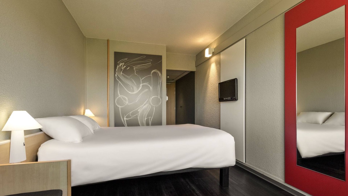 Sausheim Hotel | ibis Mulhouse Ile Napoléon