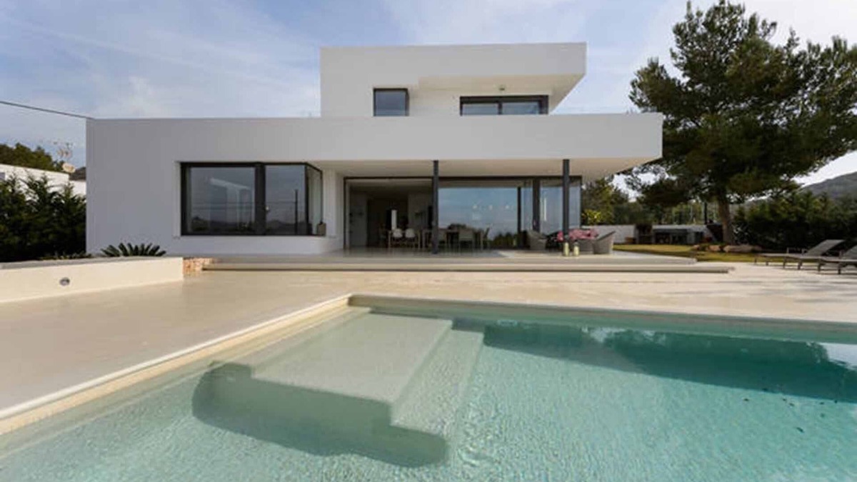 Santa Eulalia del Rio Villa | Ibiza luxury villa - exquisite contemporary lifestyle close to hot spots.