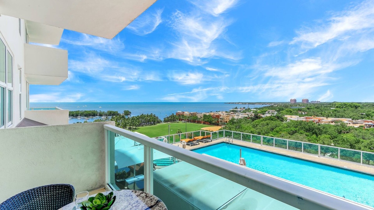 Coconut Grove Hotel | iCoconutGrove Vacation Rentals